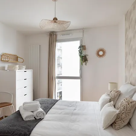 Namaste - Bel Appt Pour 5 Avec Terrasse Parking アパート レンヌ